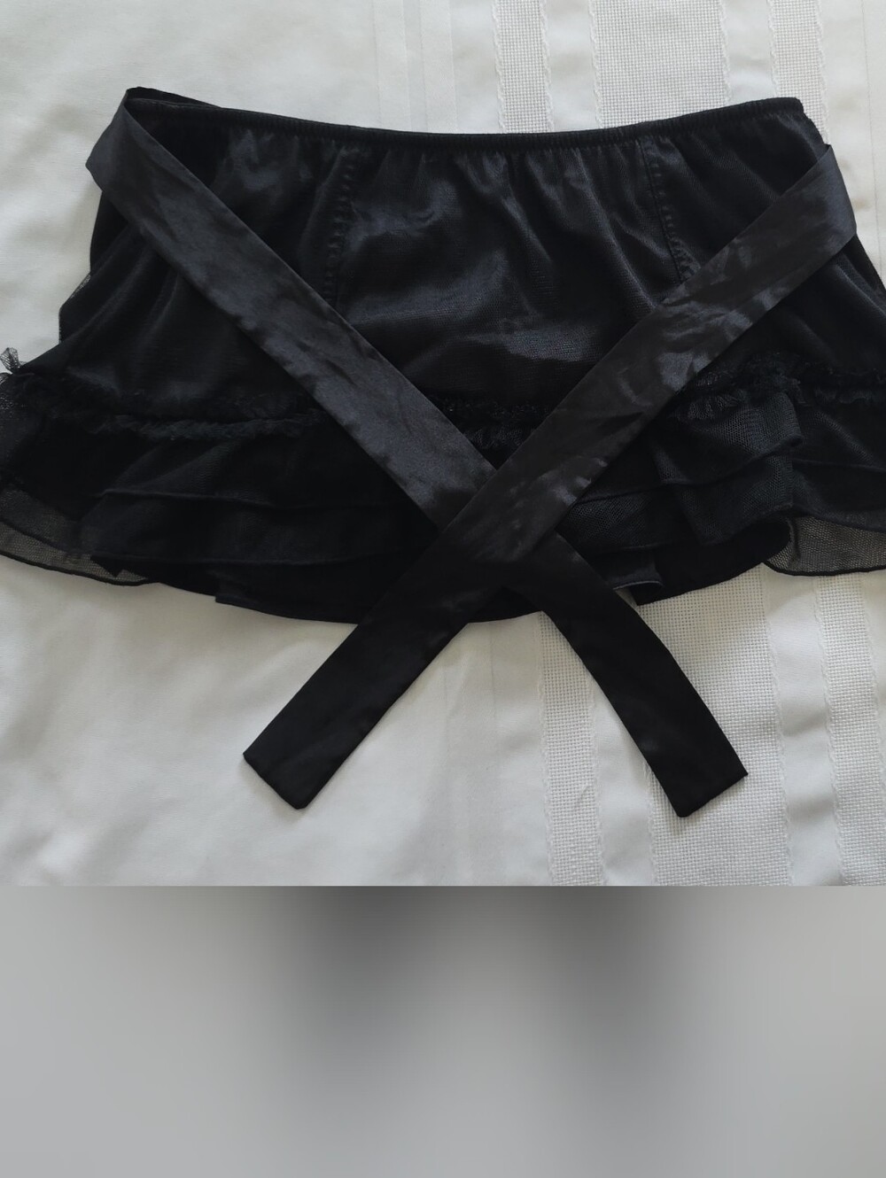 Y2k Victoria's Secret Black Ruffle Sexy Little Thing Garter Belt Excellent